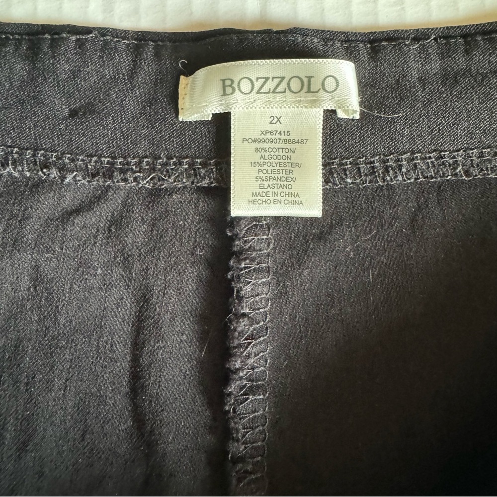 Plus gold zip front short - Picture 3 of 5